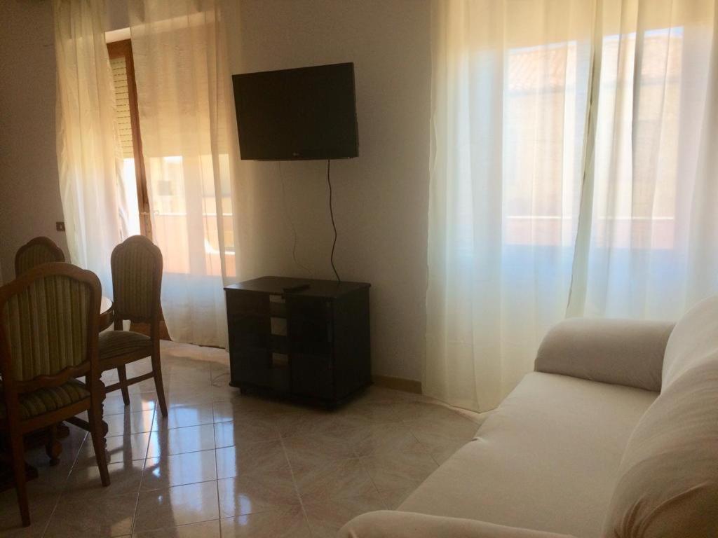 A Due Passi Hotel La Maddalena  Exterior photo